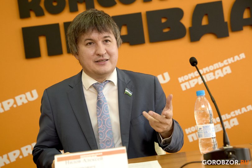 Кандидат в депутаты ГД Алексей Нилов предложил своим оппонентам отозвать кандидатуры в его пользу Кандидат в депутаты ГД Алексей Нилов предложил своим оппонентам отозвать кандидатуры в его пользу
