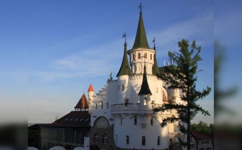 По решению суда в Уфе снесут замок в «Олимпик парке» По решению суда в Уфе снесут замок в «Олимпик парке»