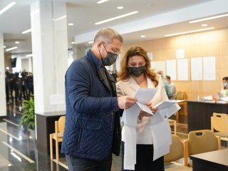 Радий Хабиров вместе с супругой проголосовал на выборах в Башкирии