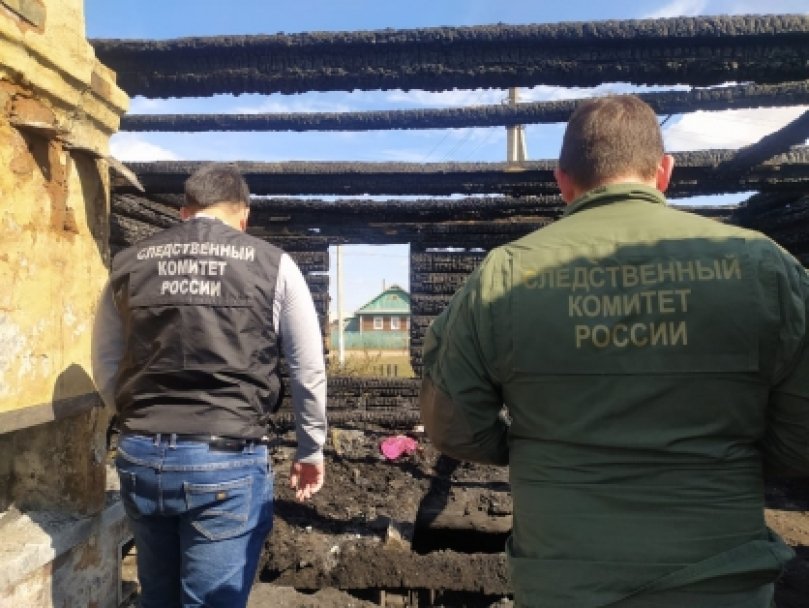 В Башкирии убийца спрятал тело женщины в погребе и поджег дом
В Башкирии убийца спрятал тело женщины в погребе и поджег дом