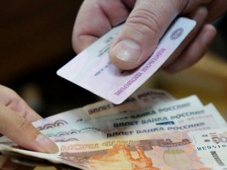 В Уфе суд вынес приговор женщине, за взятку получившей водительские права 
