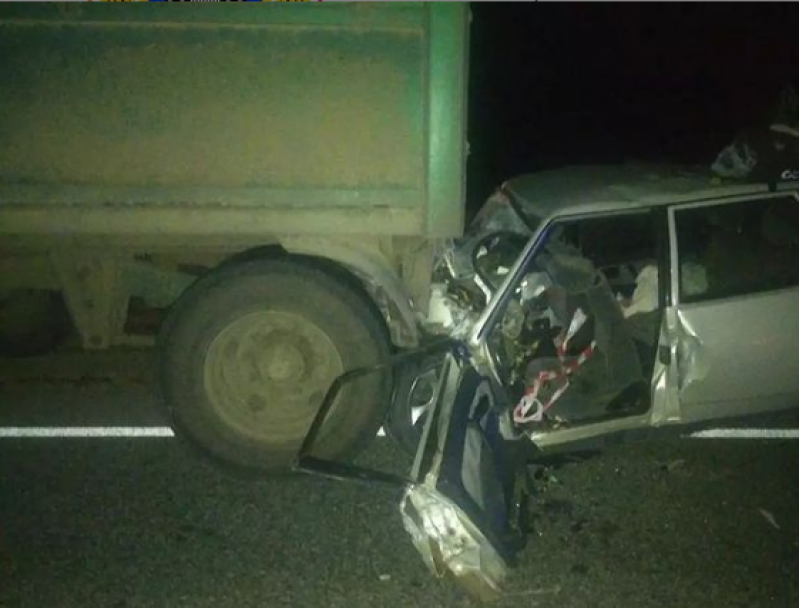 В Башкирии в страшной аварии с грузовиком погиб житель Самарской области В Башкирии в страшной аварии с грузовиком погиб житель Самарской области
