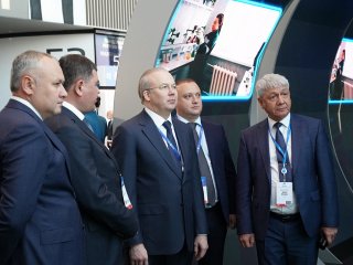 Делегация из Башкирии во главе с Андреем Назаровым участвует в X Петербургском международном газовом форуме