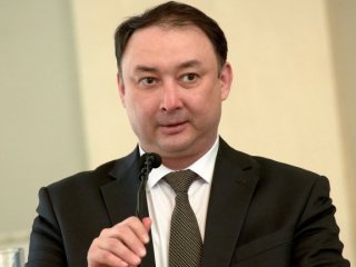 «Наблюдаем впервые отрицательную динамику»: Айбулат Хажин о переводе школьников на дистанционное обучение
