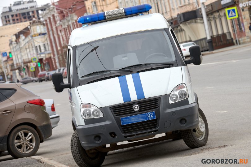 В Уфе из пяти школ экстренно эвакуировали учеников
В Уфе из пяти школ экстренно эвакуировали учеников