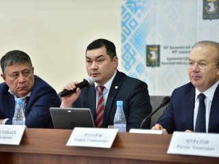 Урал Кильсенбаев призвал депутатов участвовать в решении проблем Белокатайского района