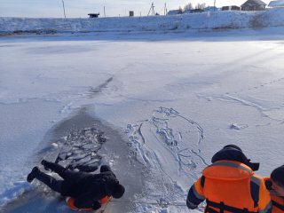 В Башкирии на пруду под лед провалился мужчина 
