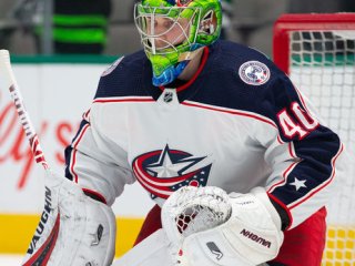 Даниил Тарасов дебютировал в НХЛ. Он стал третьей звездой матча с «Далласом» 
