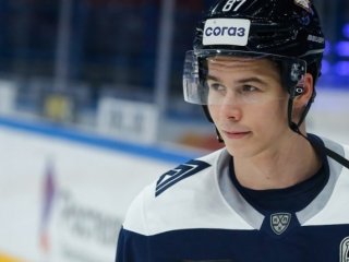 Гол дня в КХЛ. Голдобин забросил красивую шайбу из-под ноги «Авангарду» (ВИДЕО)