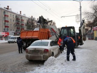 Мэр Уфы распорядился эвакуировать мешающие уборке снега машины