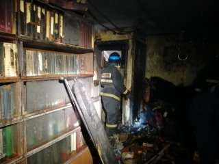 На месте пожара в квартире в Уфе обнаружили тела двух мужчин