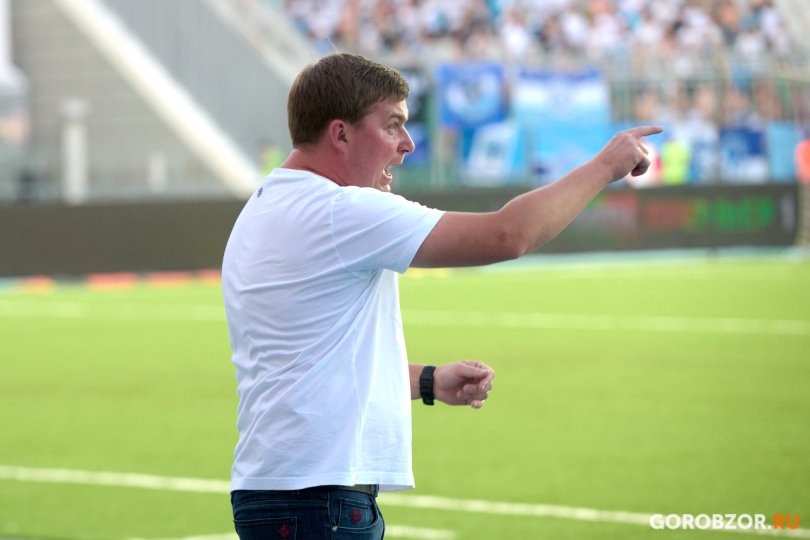 «Уфа» вдевятером уступила «Динамо» «Уфа» вдевятером уступила «Динамо»
