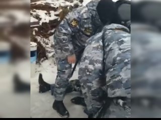 Владельца сносимой гостиницы «Лидо» в Уфе задержали и увели в наручниках