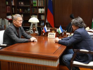 «Все финансовые вопросы мы разрешили». Хабиров встретился с генеральным директором ФК «Уфа» 