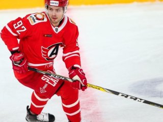 «Автомобилист» расторг контракт с Арзамасцевым. Защитник продолжит карьеру в Чехии