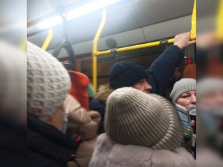«Лучше Техас, чем это»: жительница Уфы возмутилась давкой в автобусах