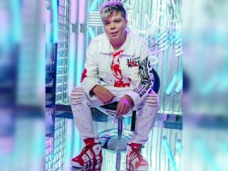 «Мы все в долгах»: Элвин Грей рассказал о проблемах проекта «Яңы Моң»
