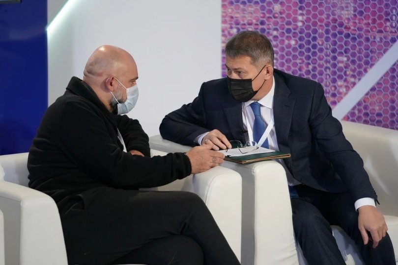 Радий Хабиров рассказал, какие возможности дает ему работа Радий Хабиров рассказал, какие возможности дает ему работа