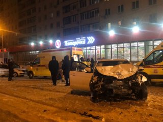 В аварии в центре Уфы пострадали 6 человек