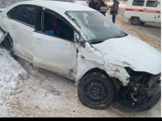 В ДТП между автобусом и автомобилем в Башкирии пострадали три человека и один ребенок