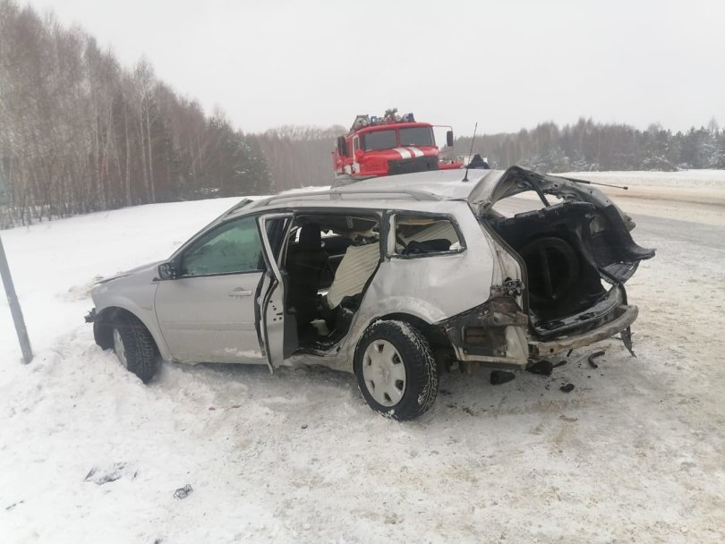 В серьезной аварии в Башкирии погибли три человека, среди них один ребенок В серьезной аварии в Башкирии погибли три человека, среди них один ребенок