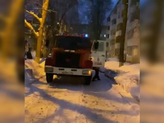 При пожаре в многоквартирном доме в Уфе погиб 48-летний мужчина