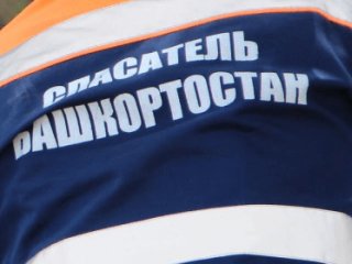 В Башкирии спасатели эвакуировали рыбаков с водоема
