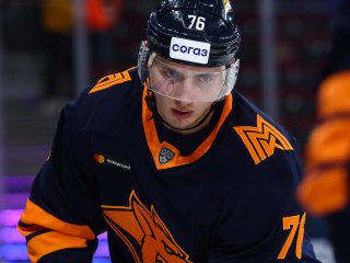Чибисов забил курьезный гол «Авангарду», бросив с отрицательного угла (ВИДЕО)