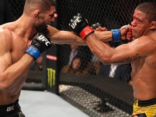 Чимаев победил Бернса на турнире UFC 273 (ВИДЕО)