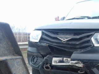 На трассе в ДТП между тремя автомобилями погиб водитель КамАЗа