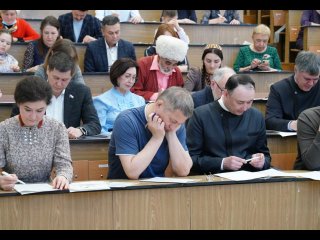 «Непросто дался мне»: Радий Хабиров рассказал, как прошел диктант по башкирскому 