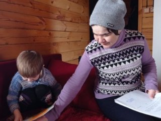 В Башкирии многодетная мама жила на кухне у соседа