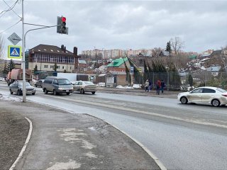 В Уфе на пешеходном переходе сбили 23-летнего мужчину
