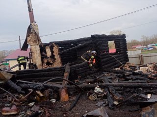 Житель Башкирии попал после пожара в реанимацию с 90% ожогов головы
