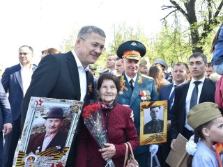 «Это особенно важно»: глава Башкирии высказался о Бессмертном полке