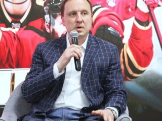 Генменеджер «Авангарда» рассказал о возможности подписания новых контрактов с Найтом и Сошниковым