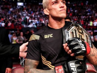 Оливейра досрочно победил Гэтжи в главном бою UFC 274