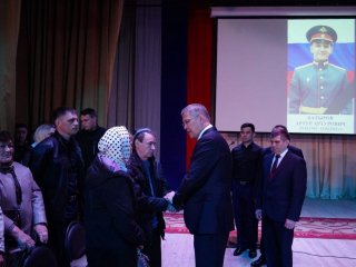 Радий Хабиров приехал проститься с 28-летним Артуром Батыровым, погибшим на Украине