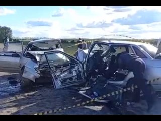 В смертельном ДТП в Башкирии среди пострадавших оказались два парня