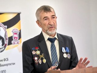 В Уфе почтили память разведчика Даяна Мурзина