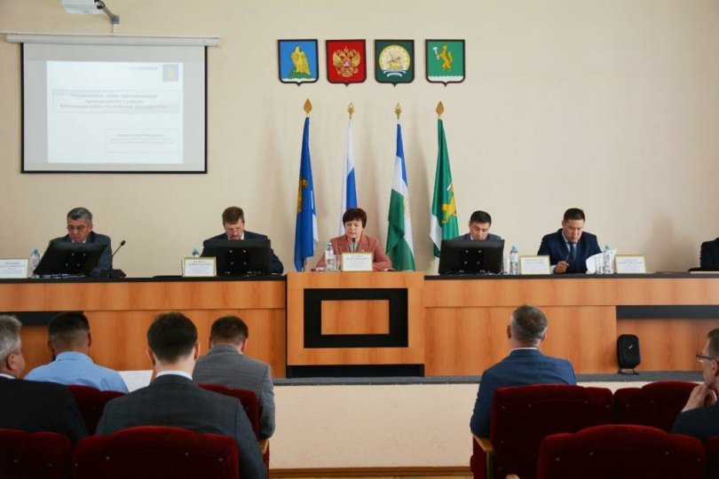 Андрея Иванюту переизбрали на два года главой Белорецкого района Башкирии Андрея Иванюту переизбрали на два года главой Белорецкого района Башкирии