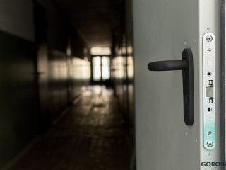 «Она начинает сразу плакать»: в Башкирии женщина лишилась квартиры из-за незнакомцев