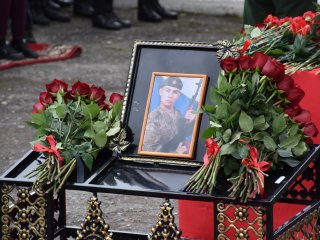 В Башкирии прошла траурная церемония похорон погибшего в спецоперации Рушана Закирова