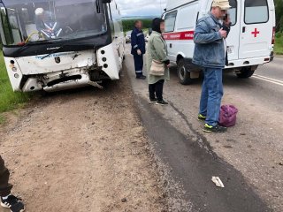 В Башкирии рейсовый автобус с пассажирами попал в аварию