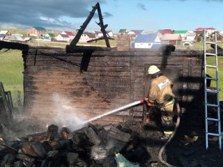 В Башкирии дотла сгорел дом вместе с хозяином