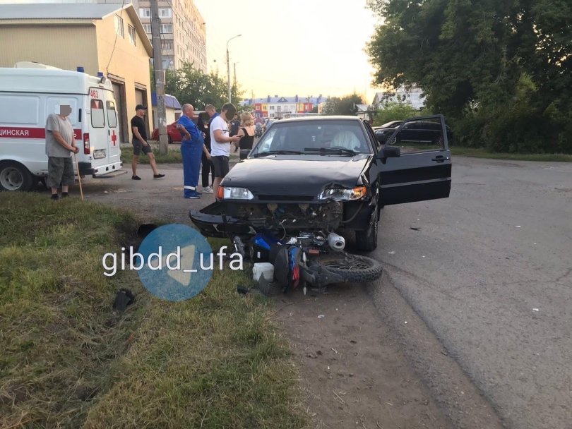В Уфе сбили 15-летнего мотоциклиста В Уфе сбили 15-летнего мотоциклиста