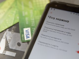 Банк России продлил ограничения на снятие иностранной валюты