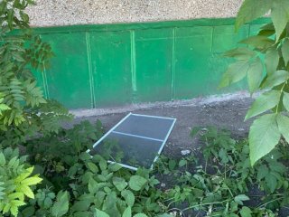 Из окна пятого этажа в Уфе выпала 2-летняя девочка