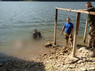 На озере в Башкирии местные жители обнаружили труп мужчины