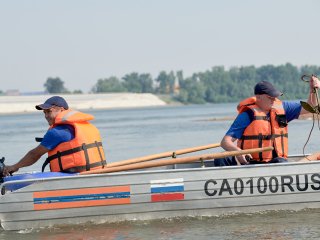 В Башкирии на озере спасли двух человек
